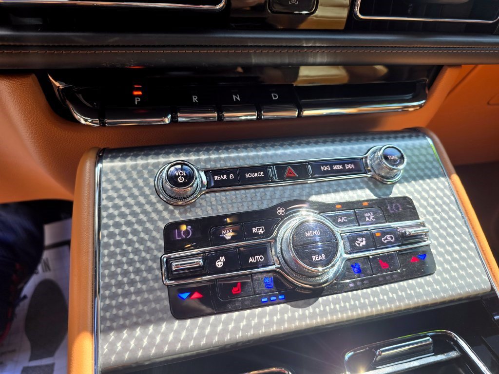 Used 2020 Lincoln Aviator Black Label Grand Touring w/ Class IV Trailer Tow Package AWD/4WD image 32