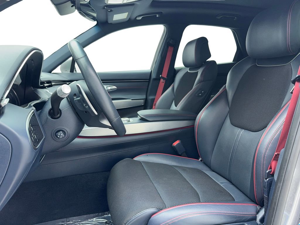 Used 2022 Genesis GV70 3.5T Sport image 43