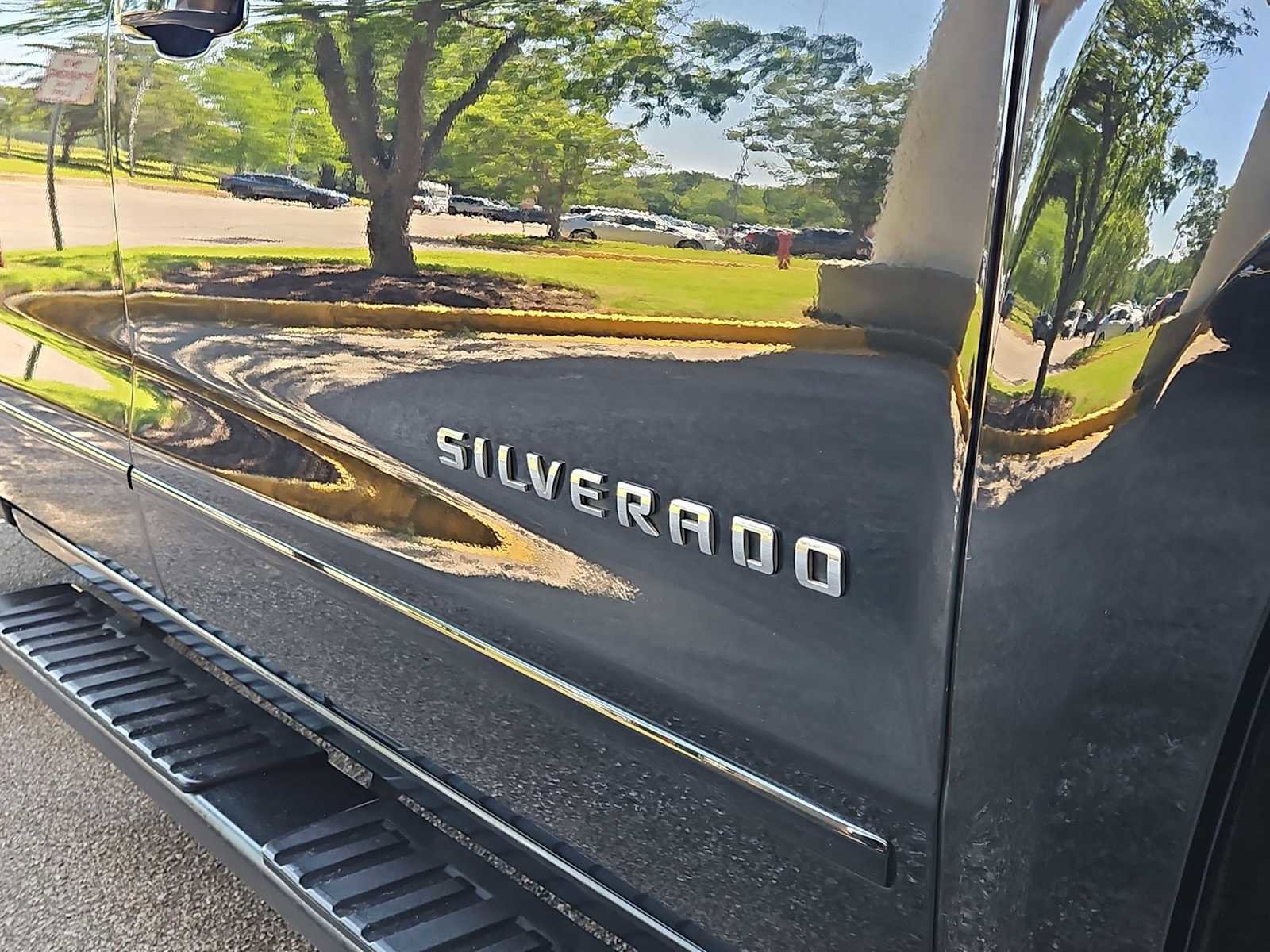 Used 2019 Chevrolet Silverado 1500 LT RWD image 13