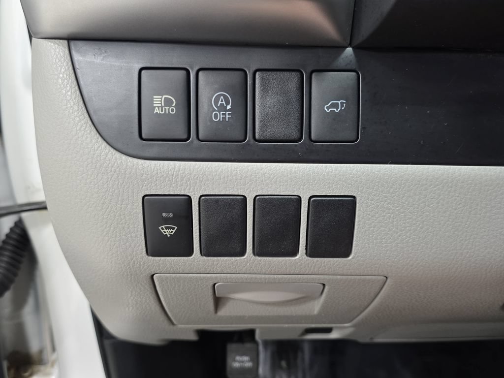 Used 2018 Toyota Highlander XLE w/ Protection Package #3 AWD/4WD image 26