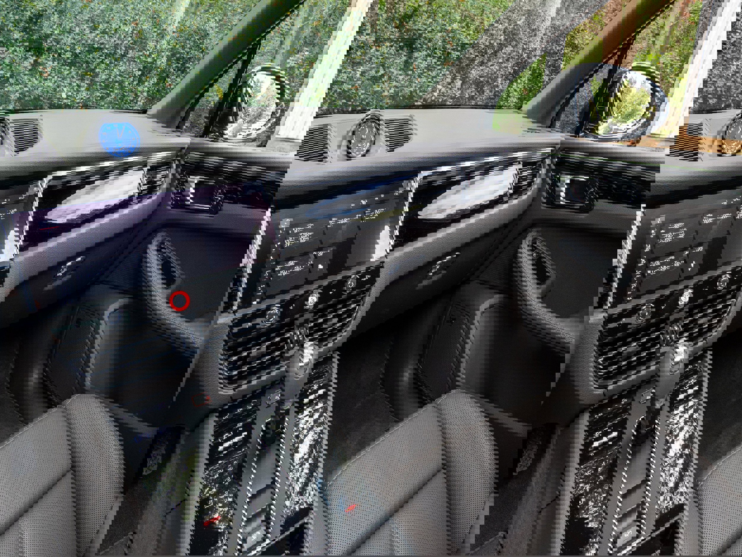 Used 2024 Porsche Macan image 23