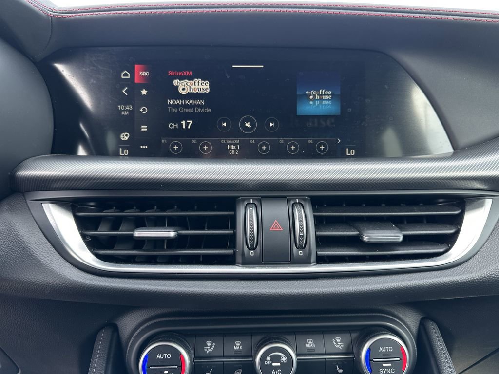 Used 2025 Alfa Romeo Stelvio Tributo Italiano w/ Driving Assist Package image 11