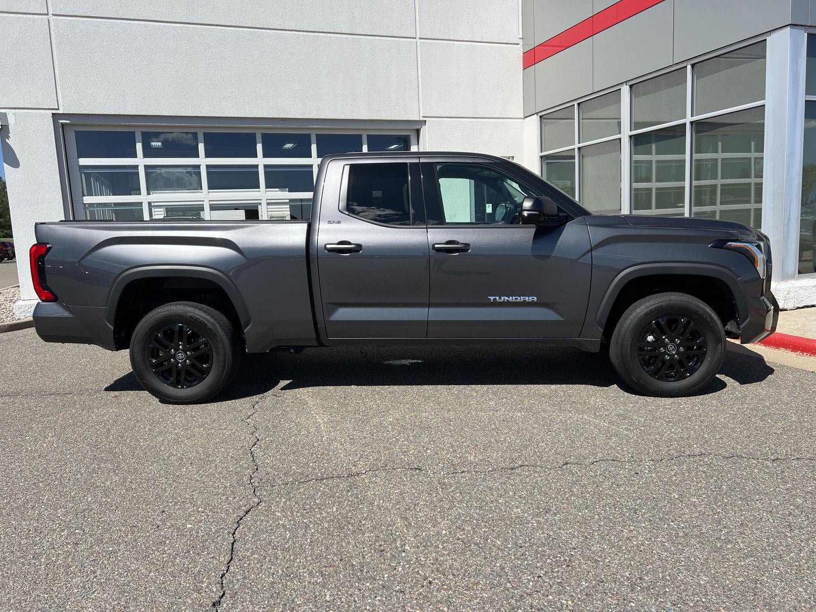 Used 2023 Toyota Tundra SR5 w/ SR5 Premium Package AWD/4WD image 18