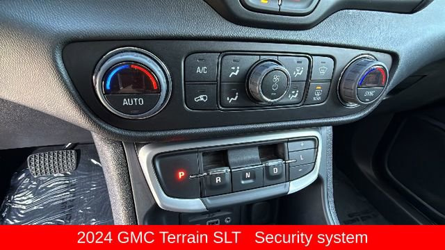 Used 2024 GMC Terrain SLT AWD/4WD image 14