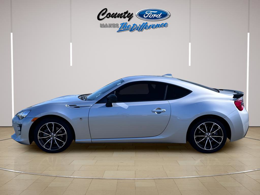 Used 2018 Toyota 86 image 3