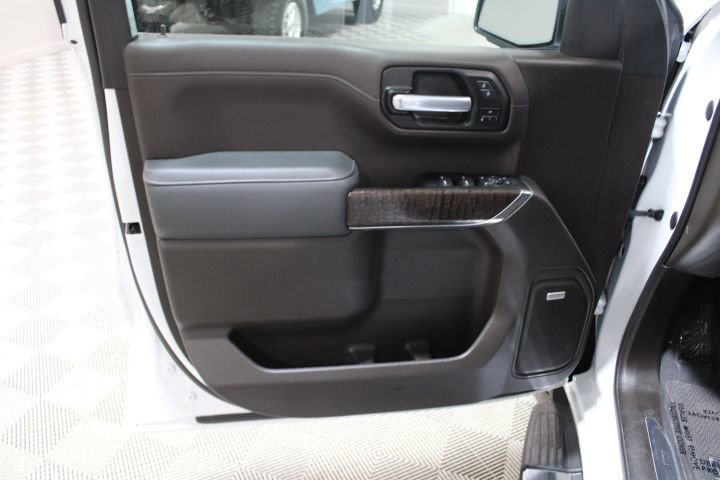 Used 2022 GMC Sierra 1500 Denali w/ Driver Alert Package II AWD/4WD image 17