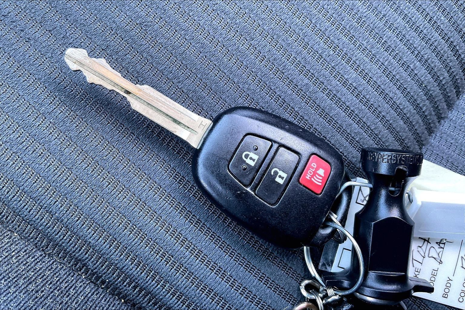 Used 2015 Toyota RAV4 XLE AWD/4WD image 9
