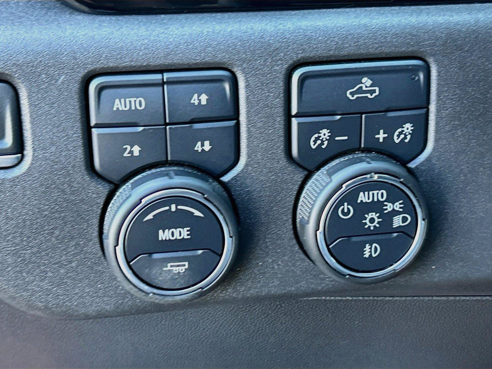 Used 2024 Chevrolet Silverado 1500 LT Trail Boss w/ Convenience Package II AWD/4WD image 34