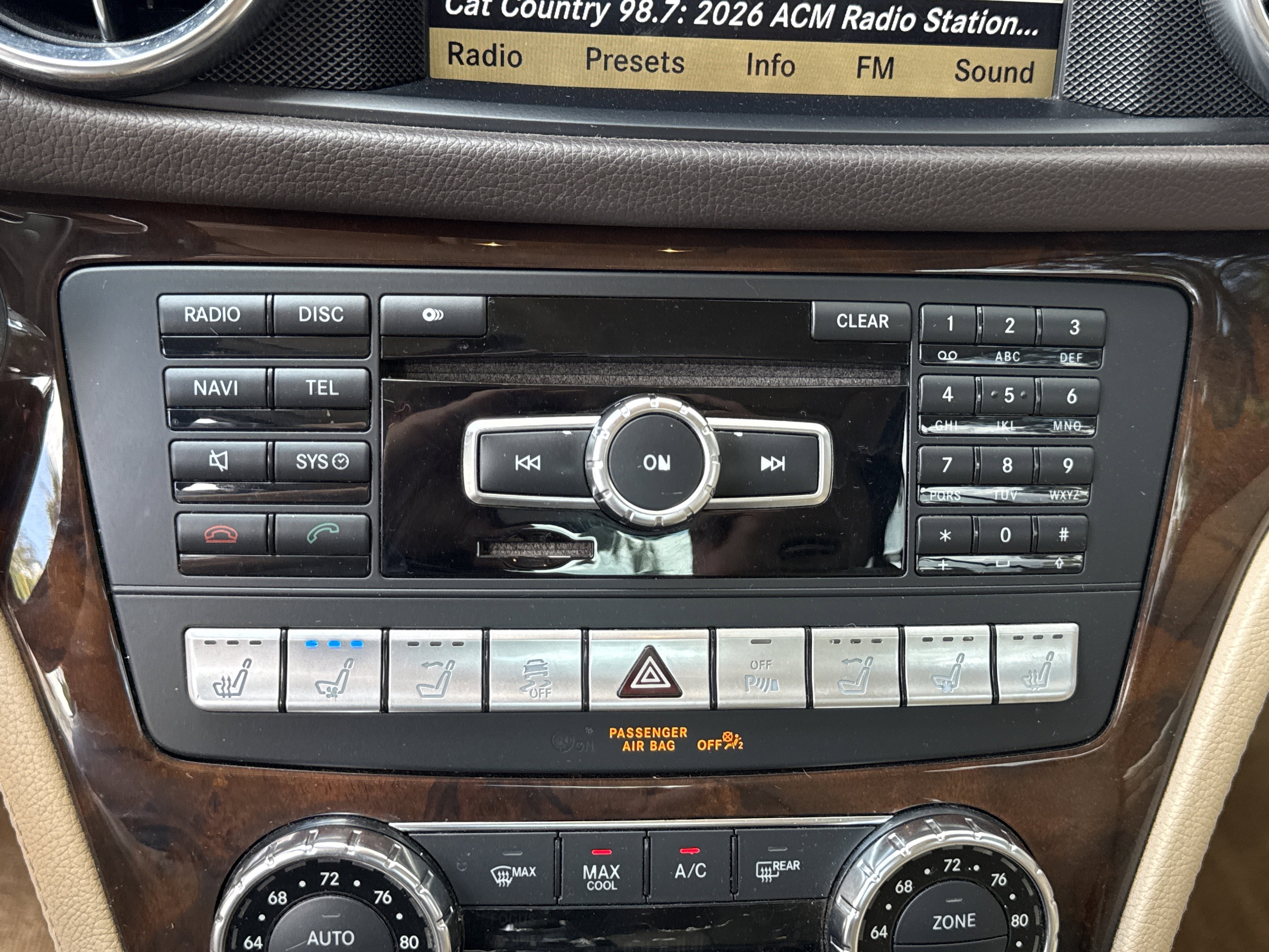 Used 2013 Mercedes-Benz SL 550 image 17