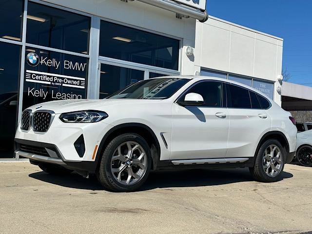 Certified 2025 BMW X4 xDrive30i AWD/4WD image 4