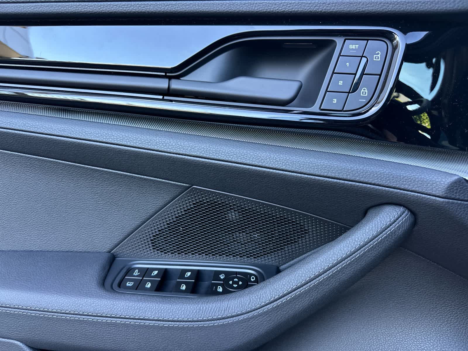 New 2026 Porsche Panamera 4 AWD/4WD image 12