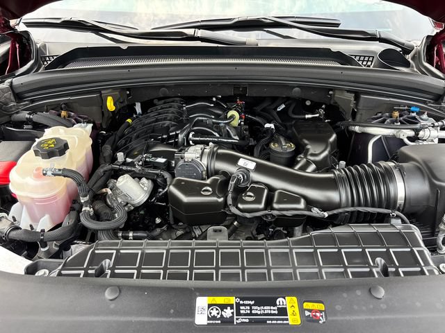 Used 2025 Jeep Grand Cherokee Summit w/ Obsidian Package AWD/4WD image 34