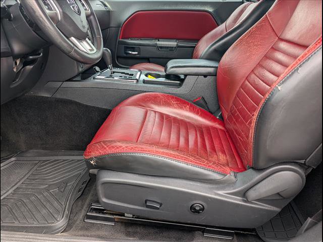 Used 2014 Dodge Challenger R/T Plus image 9