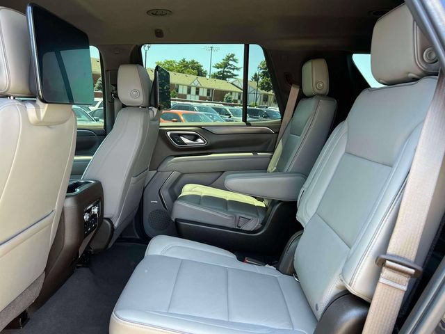 Used 2021 GMC Yukon SLT w/ Rear Media and Nav Package RWD image 17