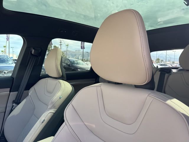 New 2025 Volvo EX90 Plus image 15