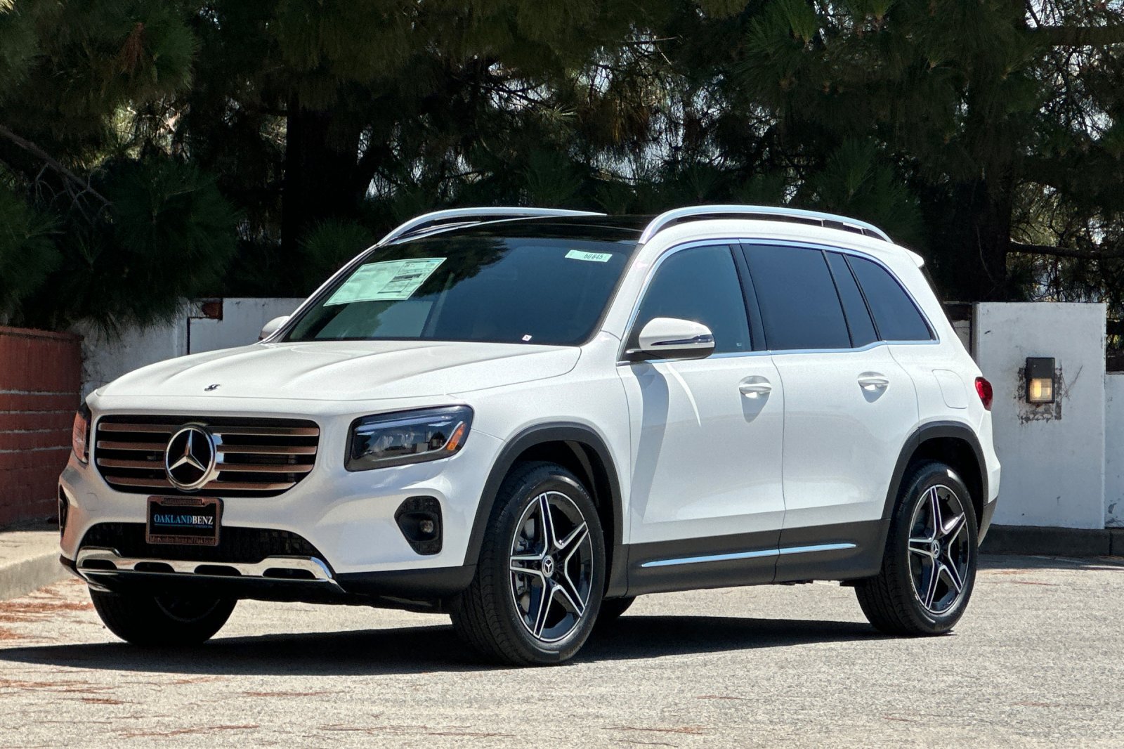 New 2026 Mercedes-Benz GLB 250 image 8