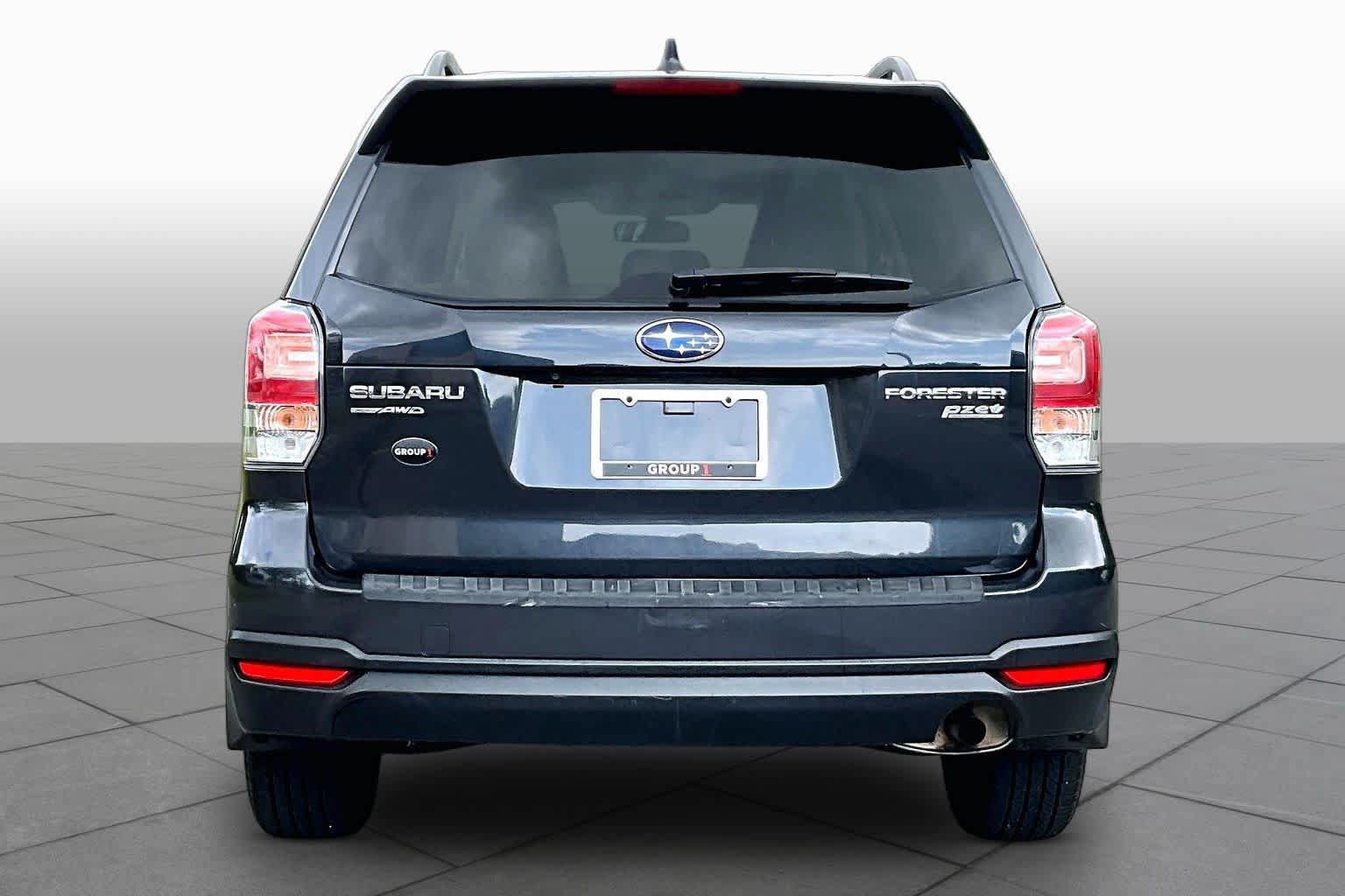 Used 2017 Subaru Forester 2.5i Premium w/ All-Weather Package AWD/4WD image 5