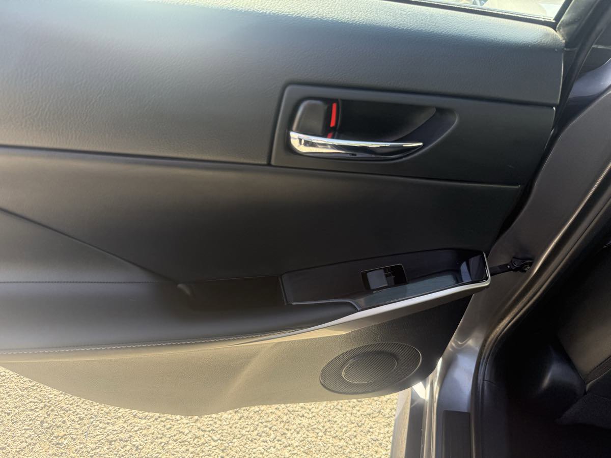 Used 2016 Lexus IS 200t image 14