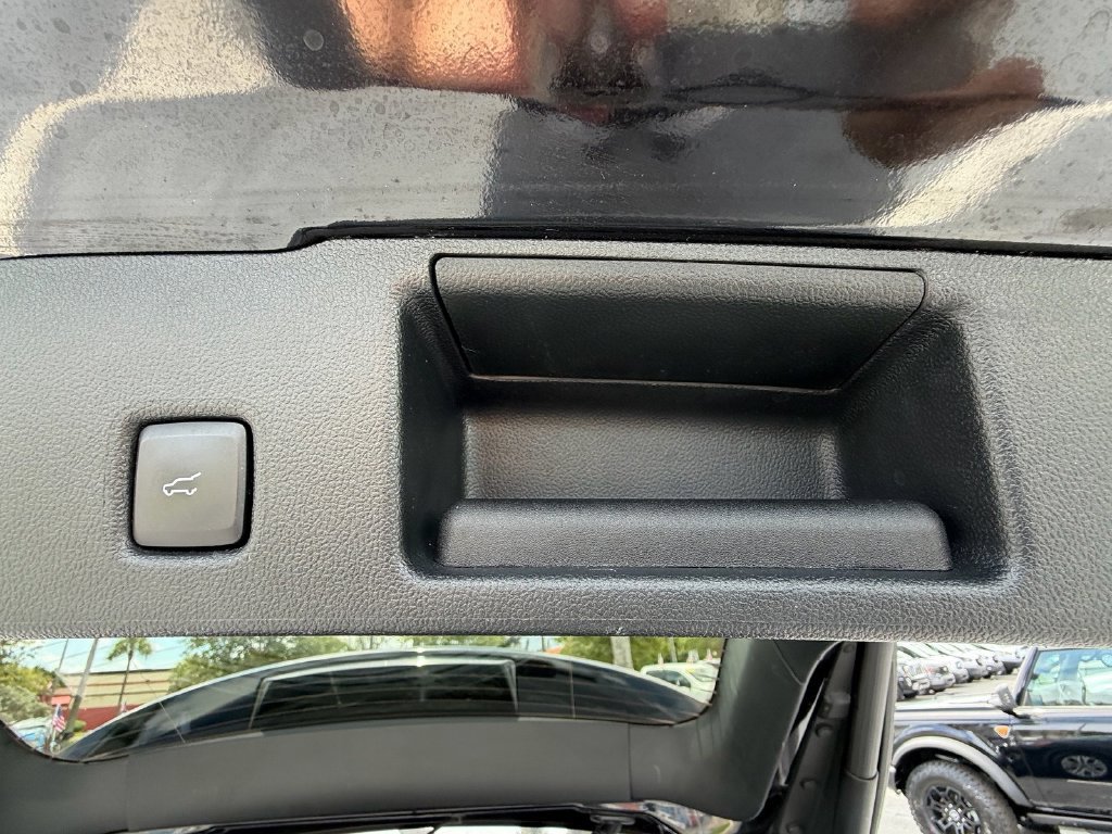 Used 2022 Ford Escape SEL FWD image 16