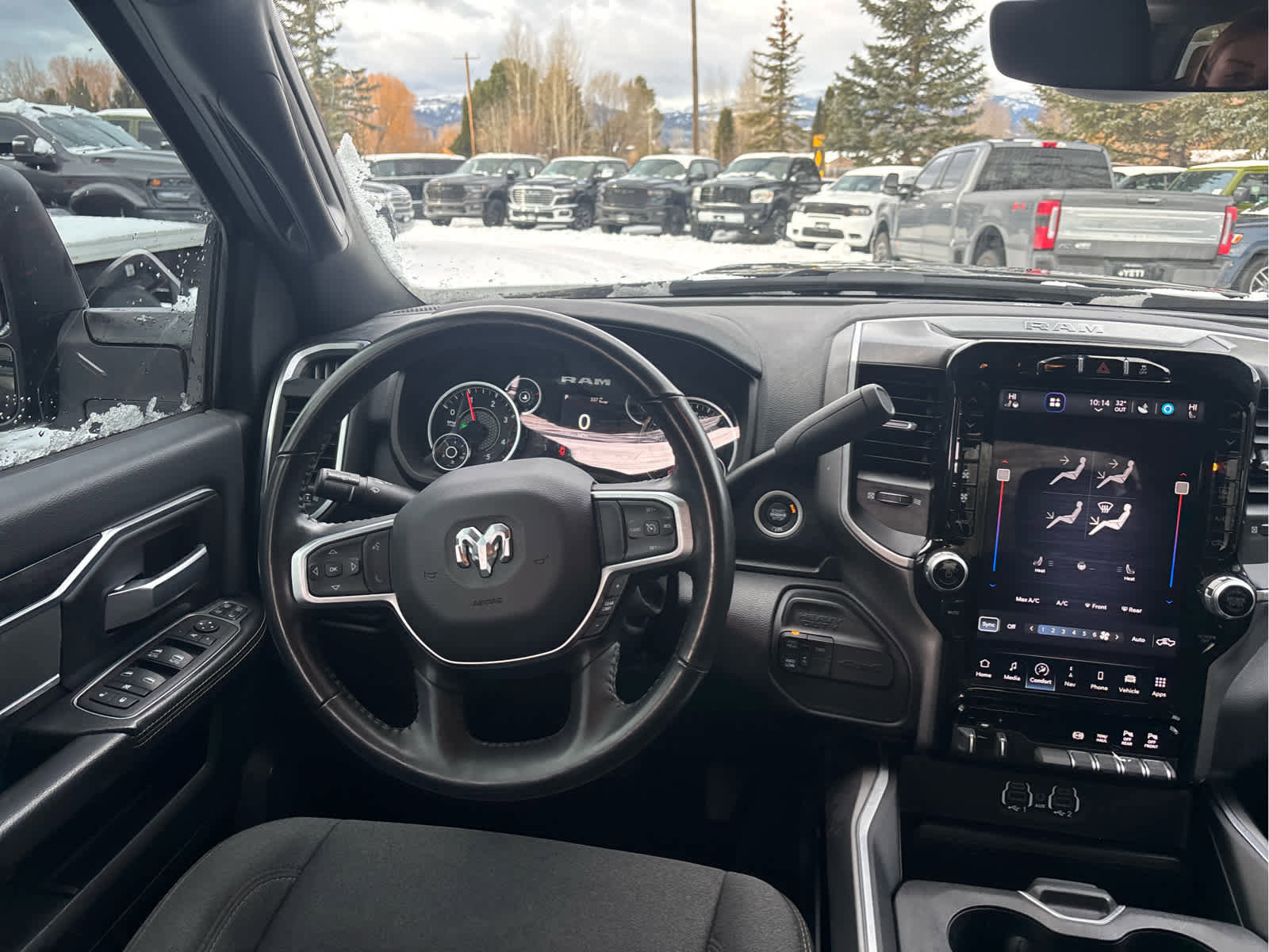 Used 2024 RAM 2500 Big Horn w/ Sport Appearance Package image 38