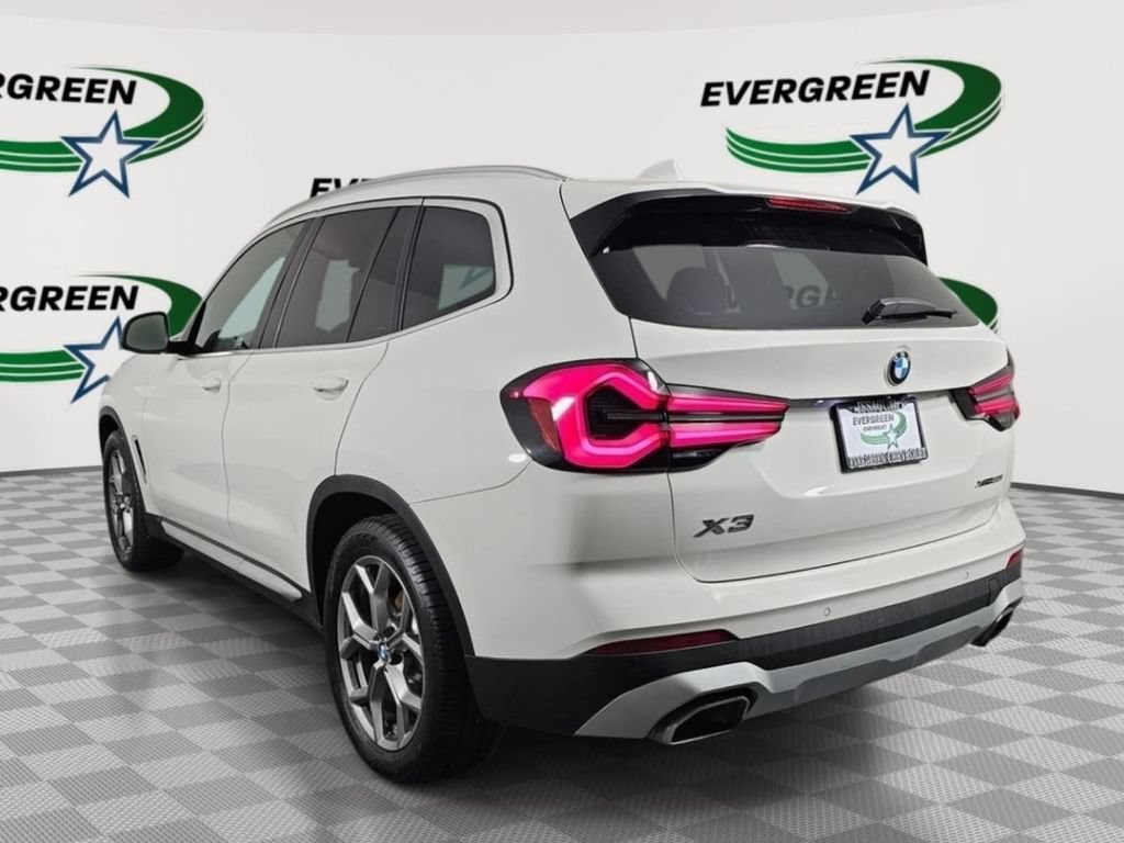 Used 2024 BMW X3 xDrive30i AWD/4WD image 3