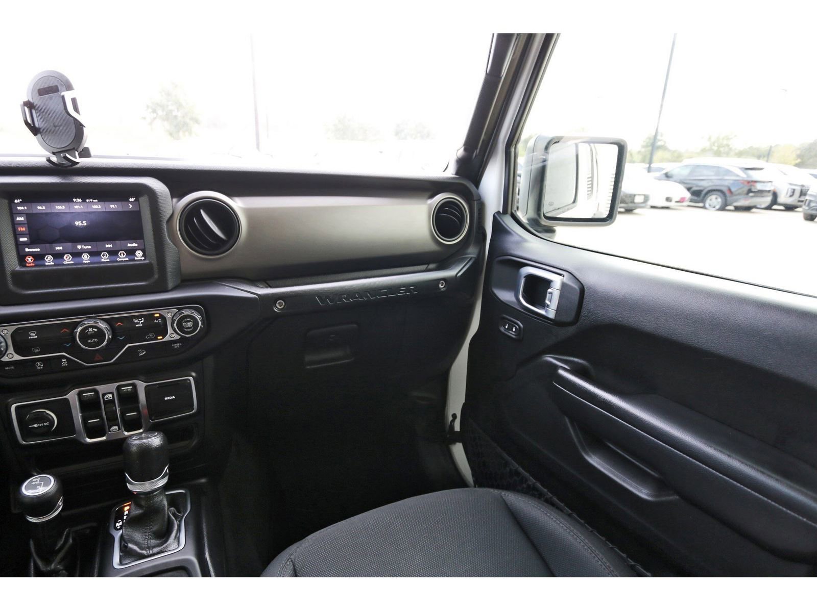 Used 2018 Jeep Wrangler Unlimited Sport S image 12