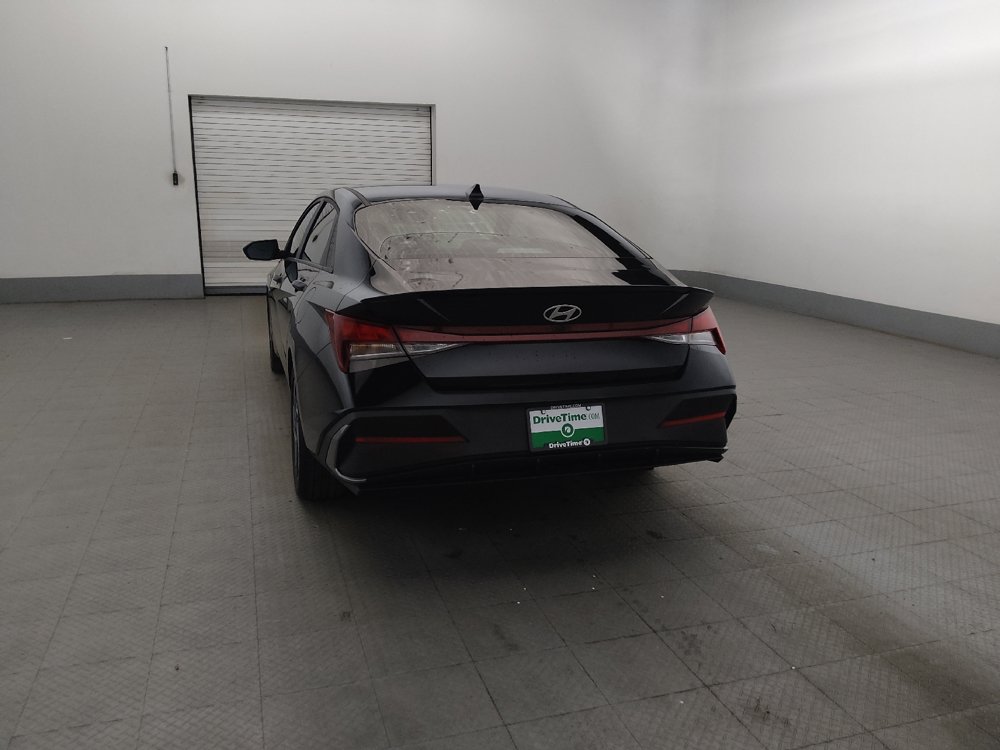 Used 2025 Hyundai Elantra Sport FWD image 6
