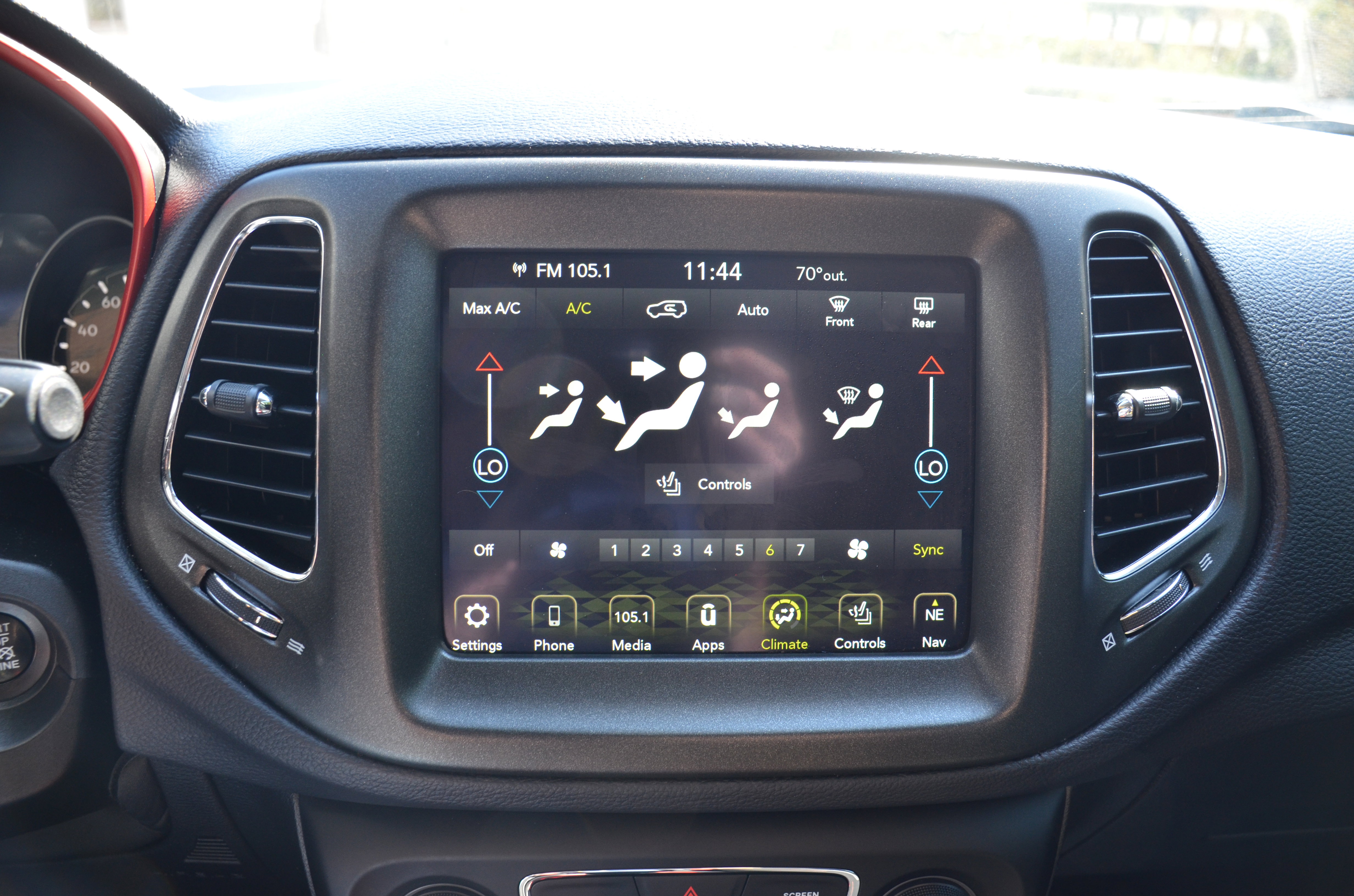 Used 2018 Jeep Compass Trailhawk w/ Navigation Group image 12