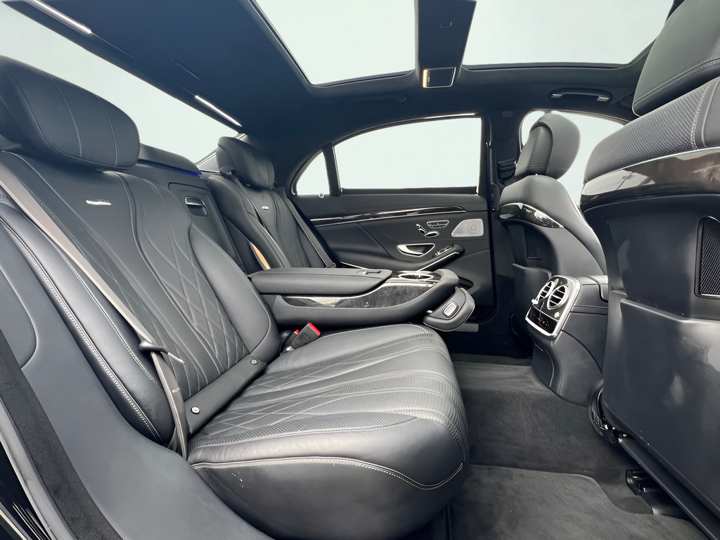 Used 2015 Mercedes-Benz S 63 AMG 4MATIC Sedan image 34