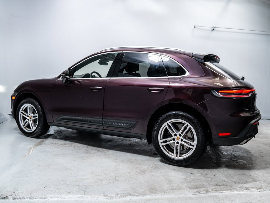 Used 2025 Porsche Macan image 2