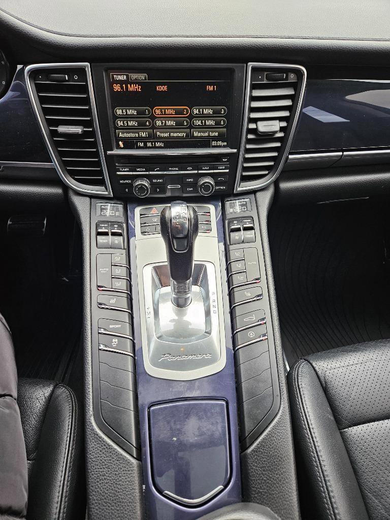 Used 2012 Porsche Panamera 4 image 48
