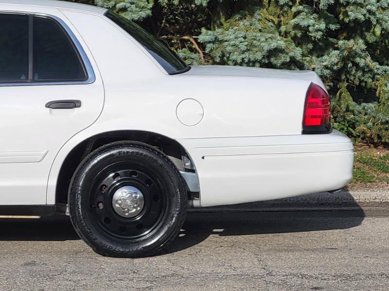Used 2010 Ford Crown Victoria Police Interceptor RWD image 16