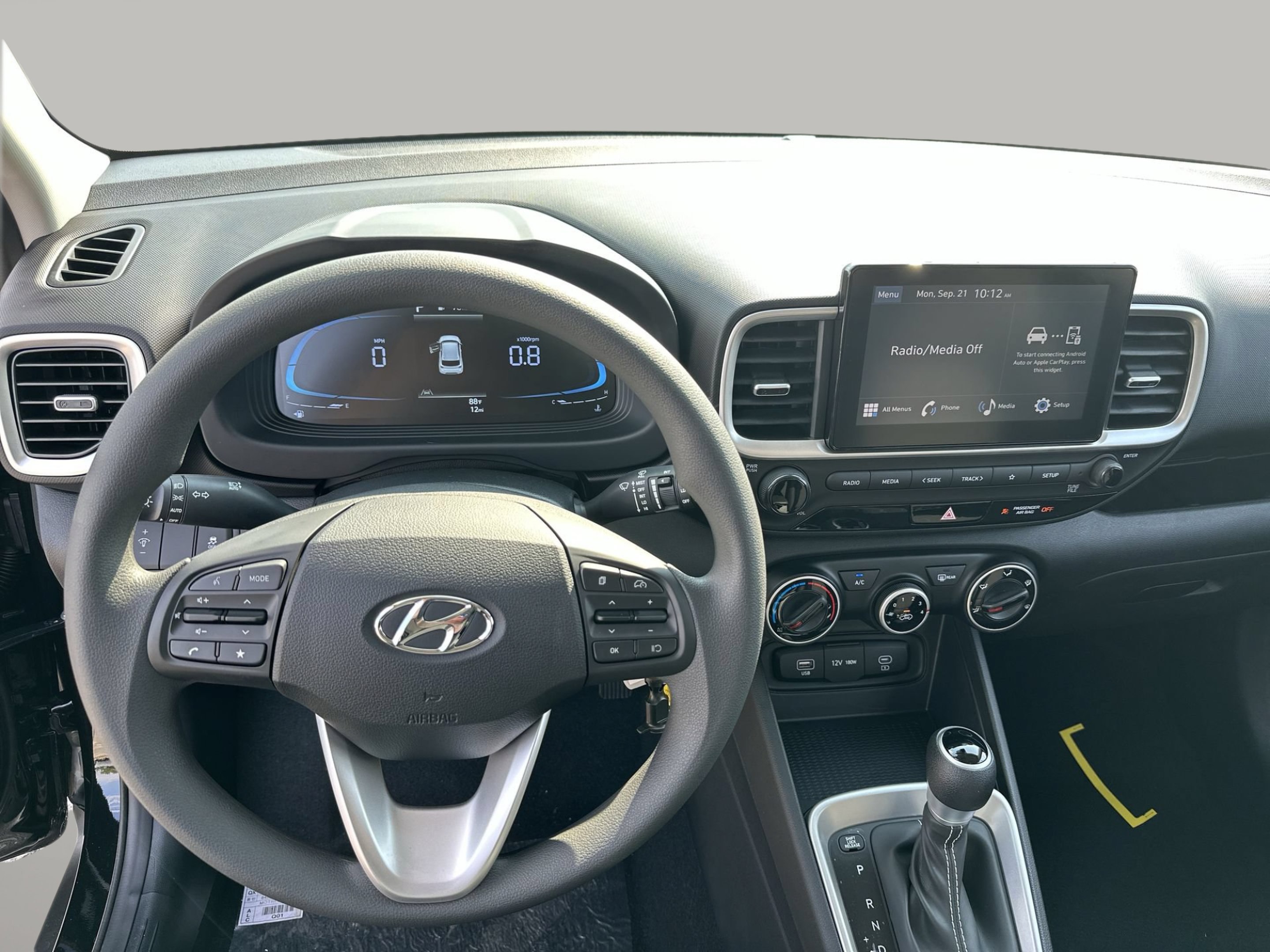 New 2026 Hyundai Venue SE FWD image 25