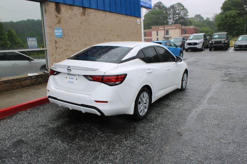 Used 2021 Nissan Sentra S w/ Trunk Package FWD image 6