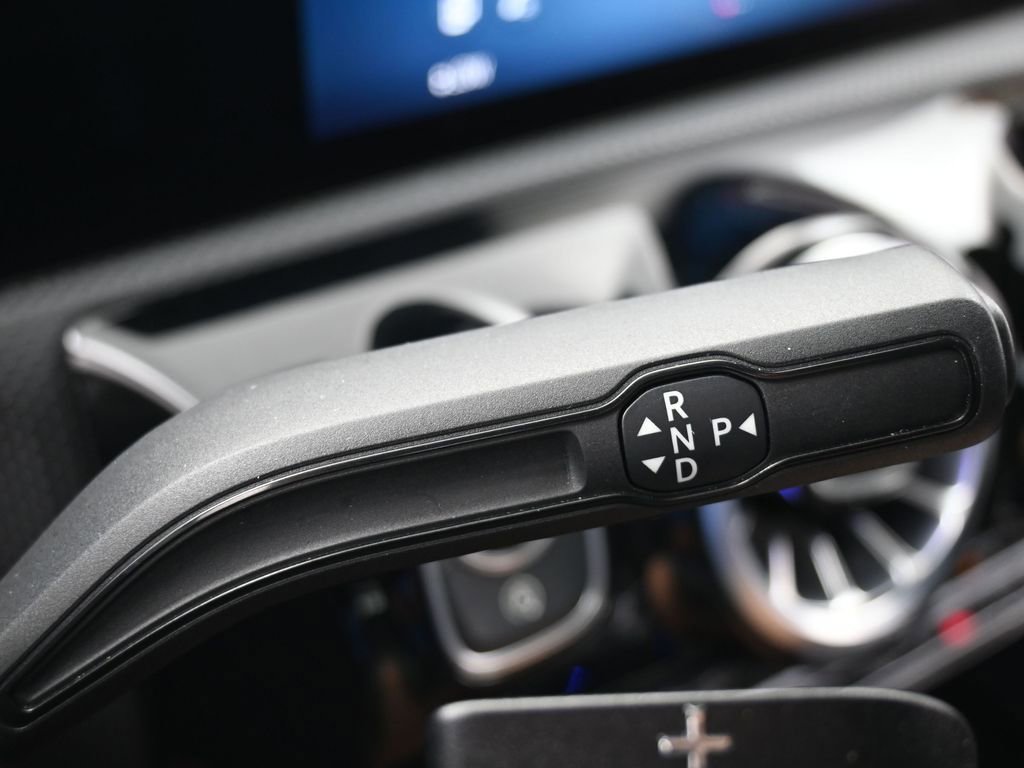 Used 2025 Mercedes-Benz CLA 250 image 34