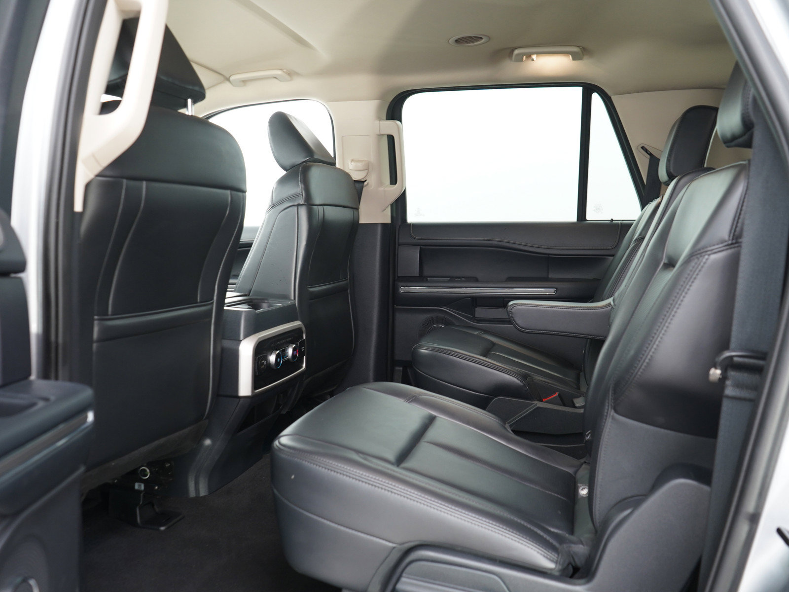 Used 2023 Ford Expedition Max XLT AWD/4WD image 24