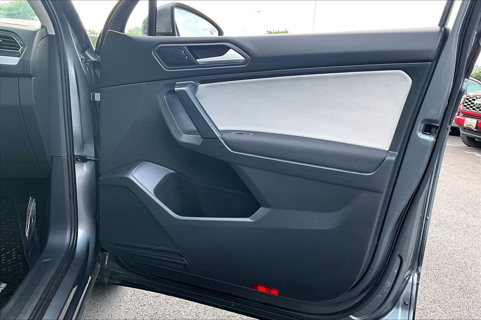 Used 2019 Volkswagen Tiguan S w/ 3rd Row Seat Package AWD/4WD image 22