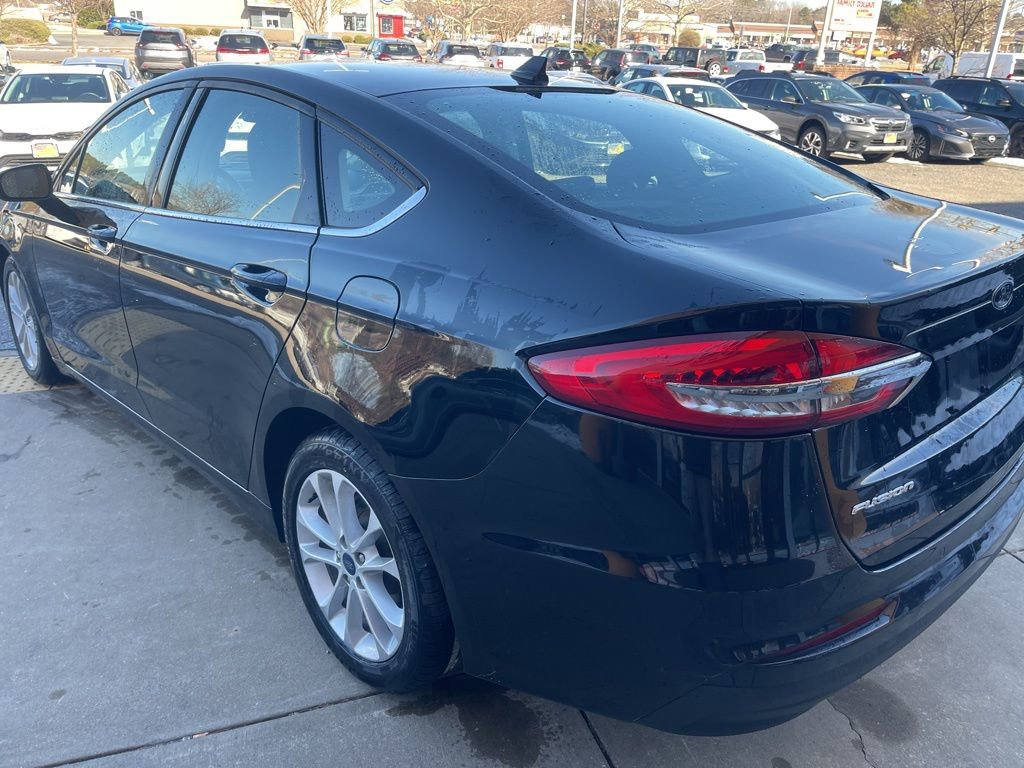 Used 2020 Ford Fusion SE image 6