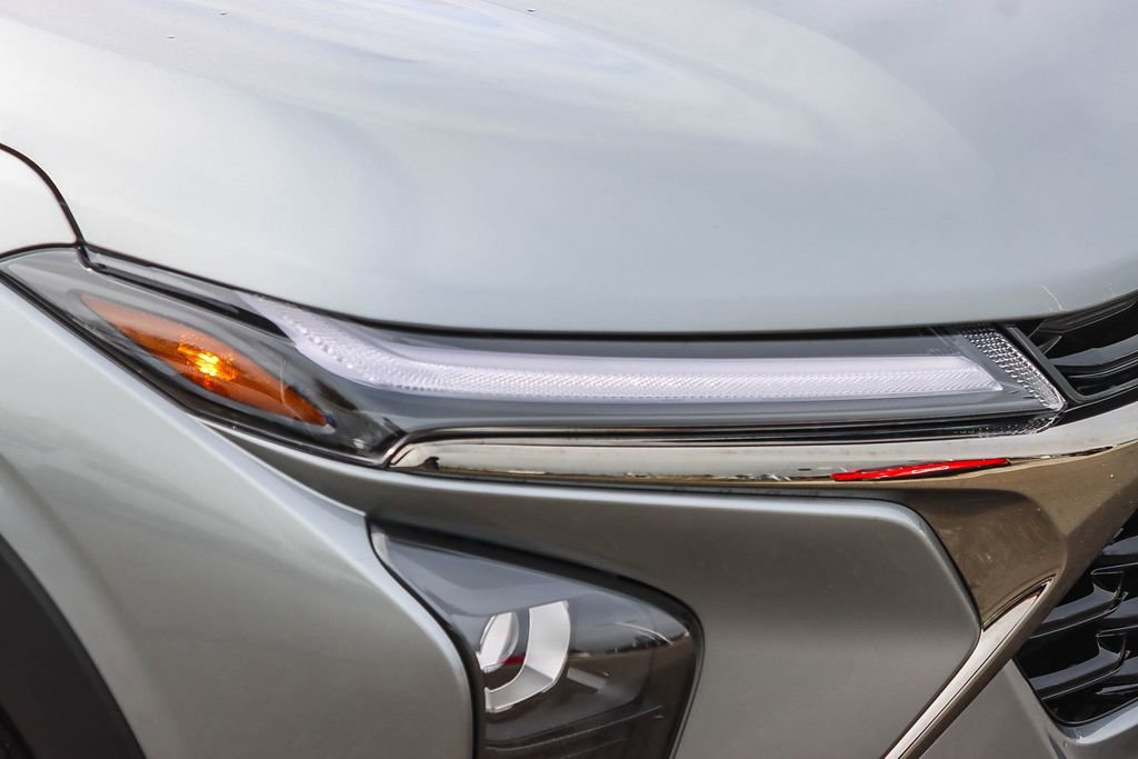 New 2026 Chevrolet Trax RS w/ Sunroof Package image 7