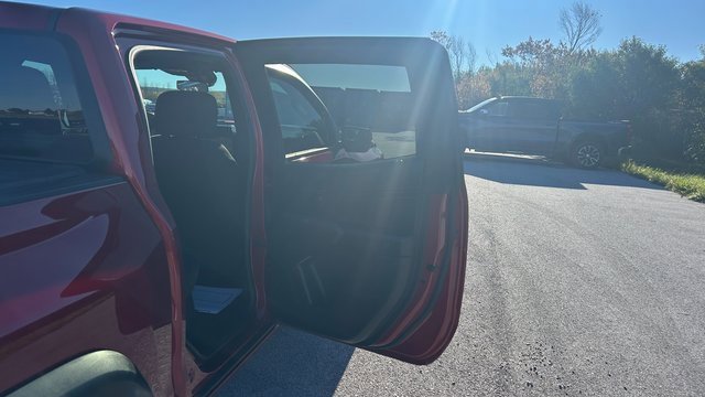 Certified 2024 Chevrolet Colorado Trail Boss w/ Advanced Trailering Package image 36