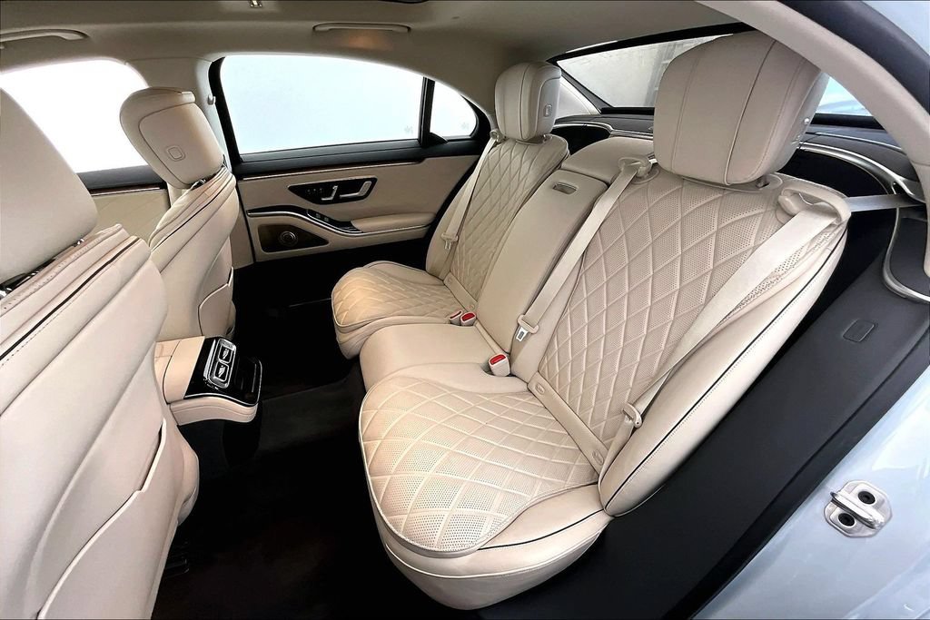 Used 2024 Mercedes-Benz S 580 4MATIC Sedan w/ Warmth & Comfort Package image 34