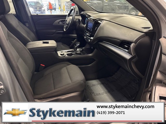 Used 2023 Chevrolet Traverse LT image 24