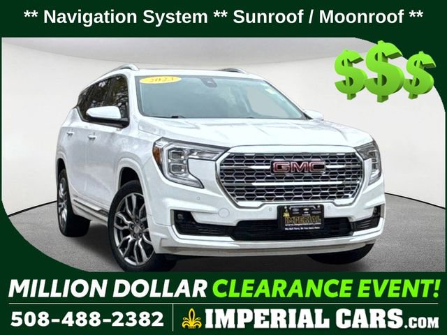 Used 2023 GMC Terrain Denali image 1
