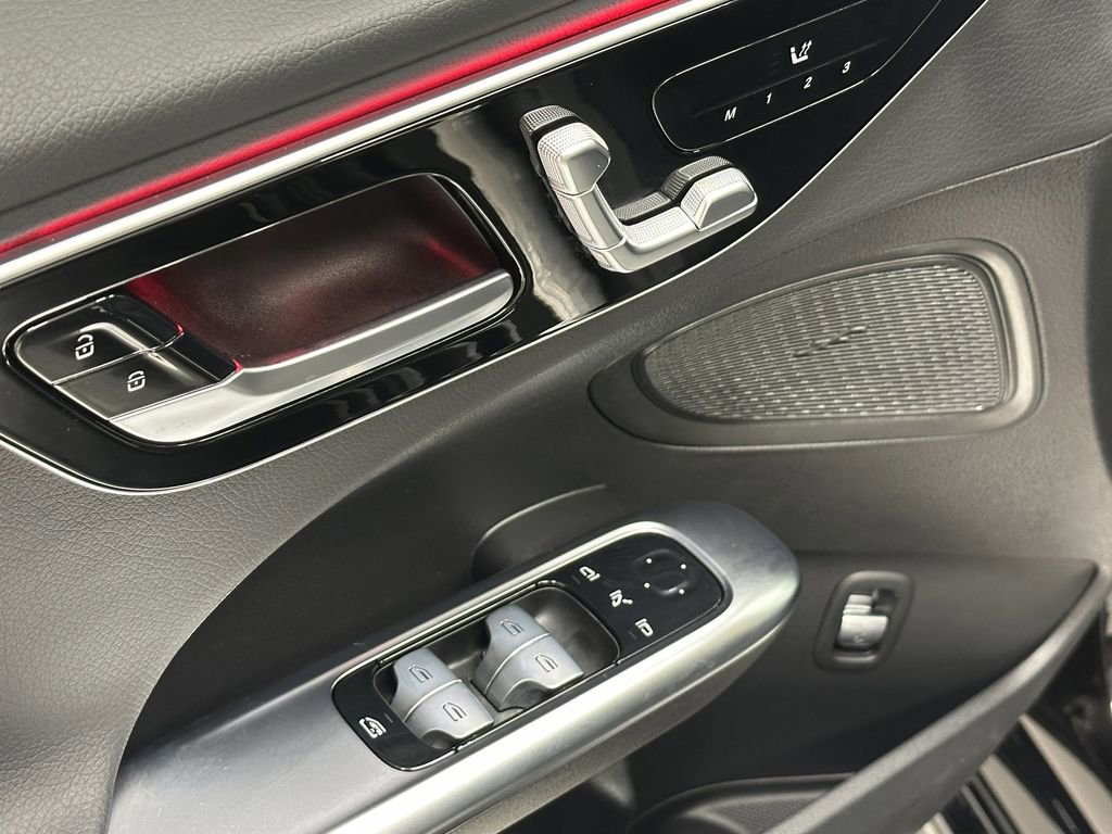Certified 2025 Mercedes-Benz C 300 Sedan image 11