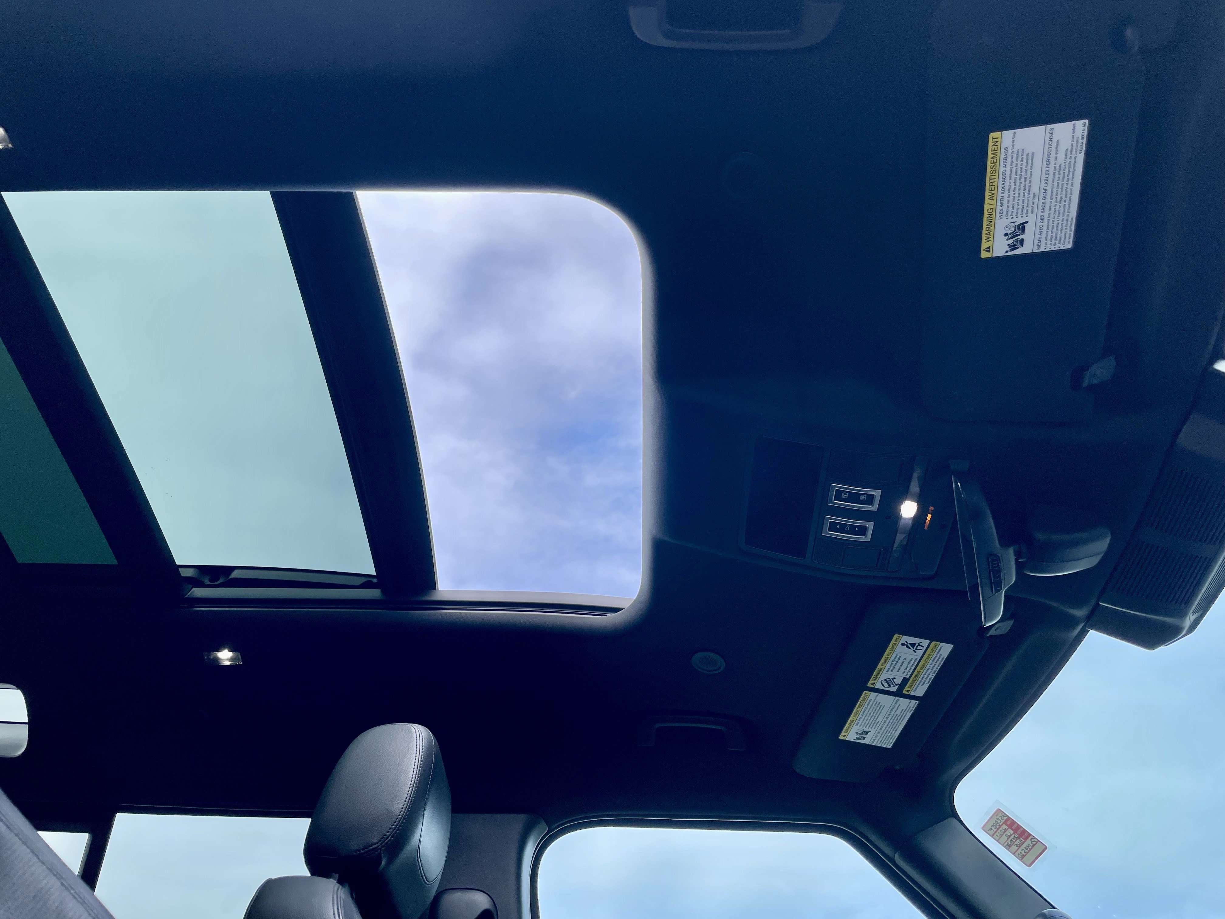Used 2023 Land Rover Defender 110 S image 17