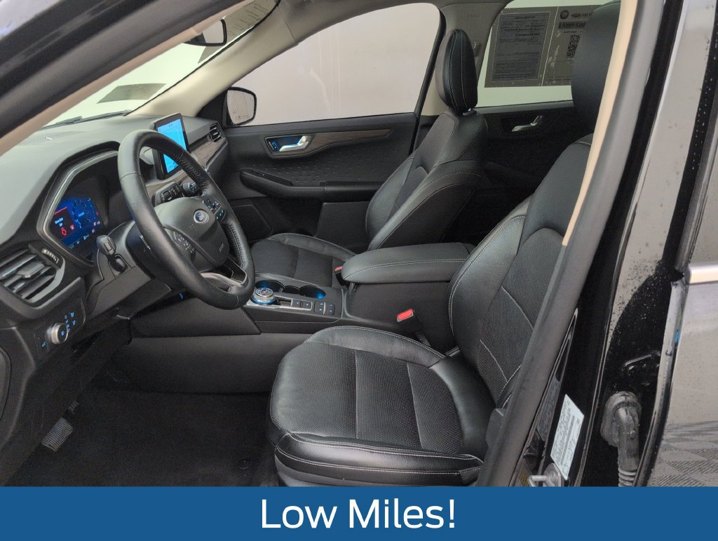 Certified 2020 Ford Escape Titanium AWD/4WD image 4