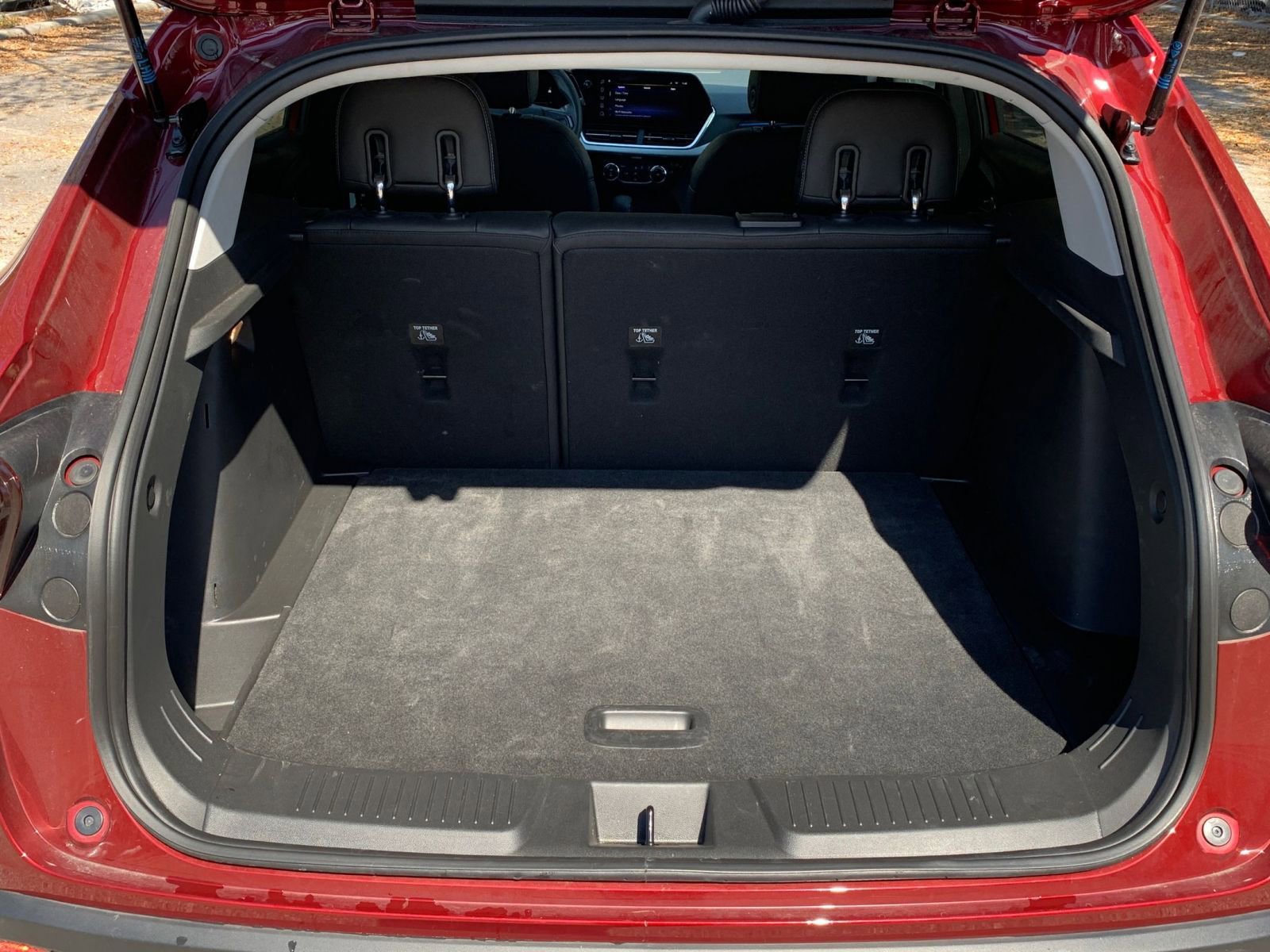 Used 2025 Chevrolet Trax LT image 27