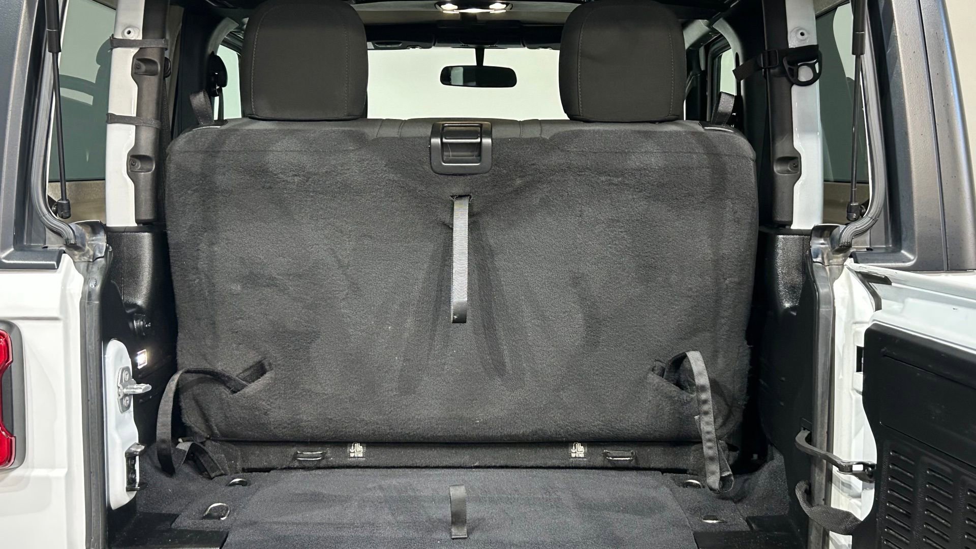 Used 2019 Jeep Wrangler Sport AWD/4WD image 33