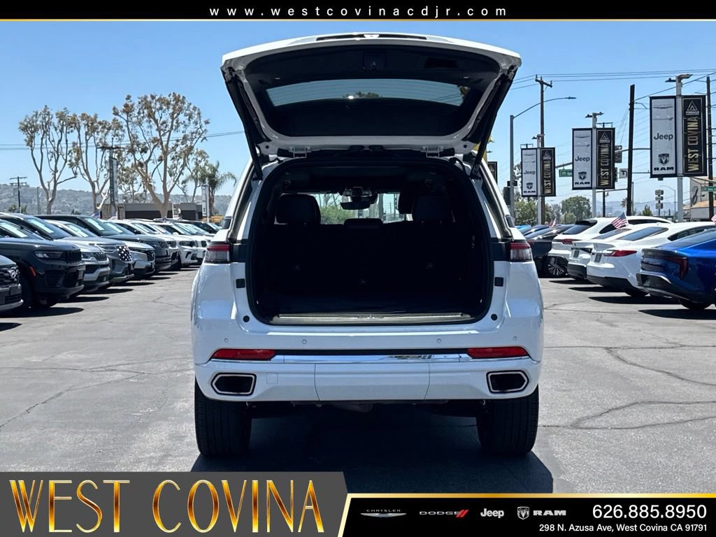 Used 2023 Jeep Grand Cherokee Overland AWD/4WD image 17