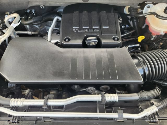 Used 2024 Chevrolet Silverado 1500 Custom AWD/4WD image 30